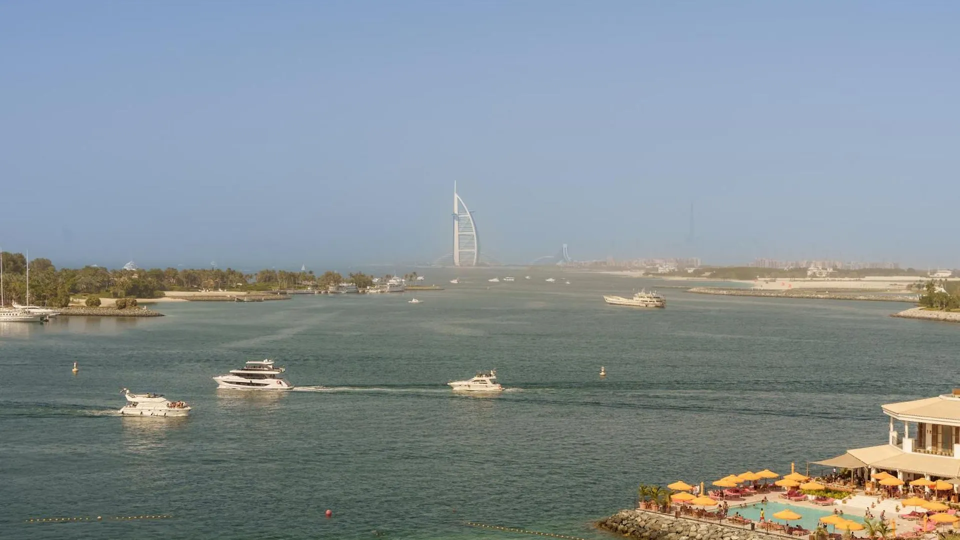 Daniels 1Br At Shoreline With Sea View Dubai Apartment